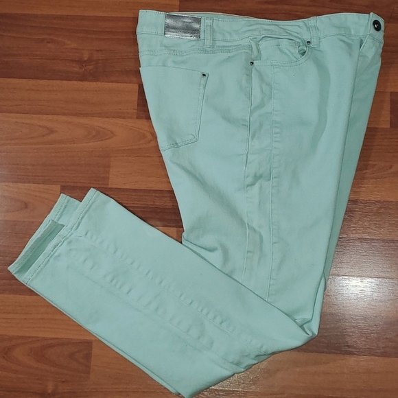 Mint Green skinny jeans - Picture 6 of 7